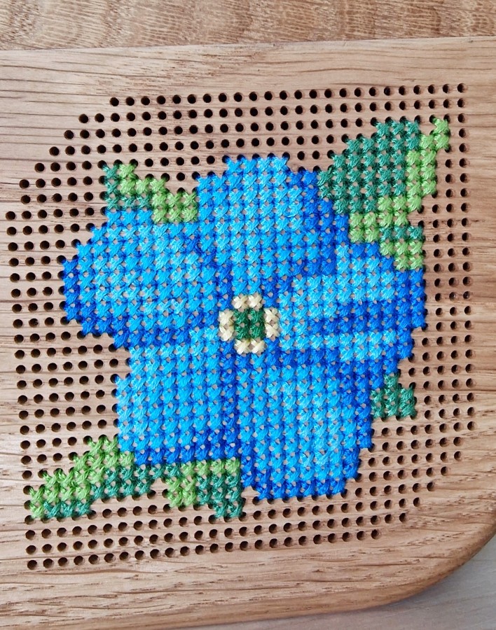 Ąžuolinė rankinė "Neužmirštuolės žydėjimas"