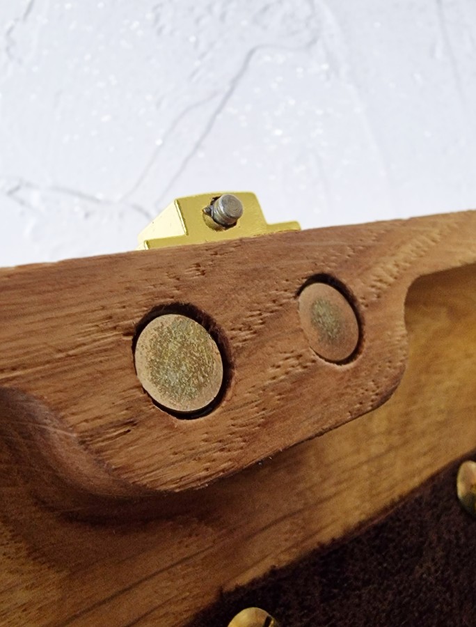 Ąžuolinė rankinė "Pasakojimo laukas"