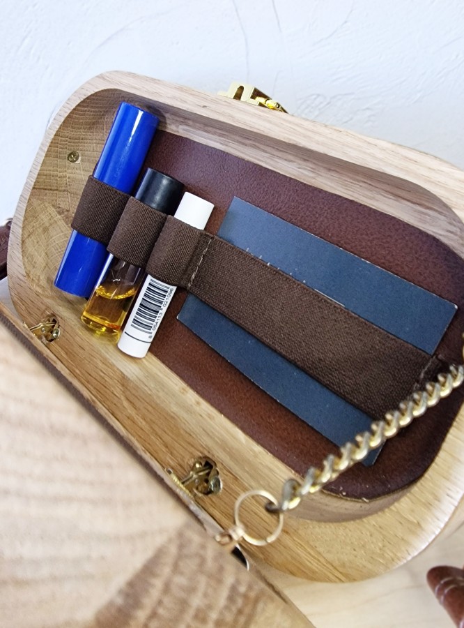 Ąžuolinė rankinė "Sielos kūryba"