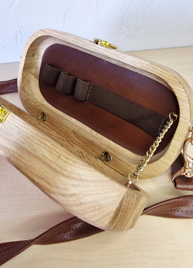 Ąžuolinė rankinė "Sielos kūryba"