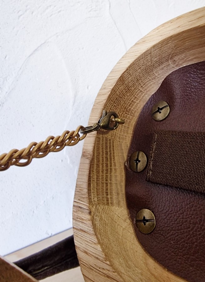 Ąžuolinė rankinė "Rožių istorija"