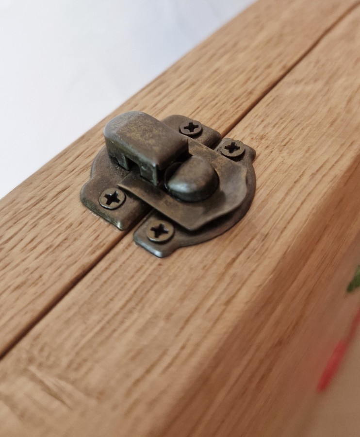 Ąžuolinė rankinė "Vyšnių elegancija"