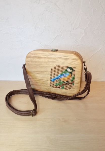 Ąžuolinė rankinė "Spalvų paukštė"