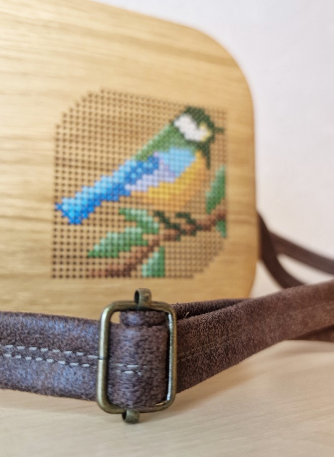 Ąžuolinė rankinė "Spalvų paukštė"