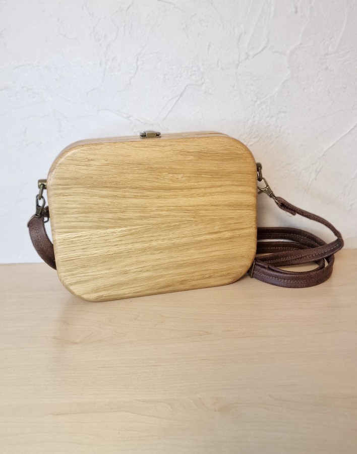 Ąžuolinė rankinė "Spalvų paukštė"