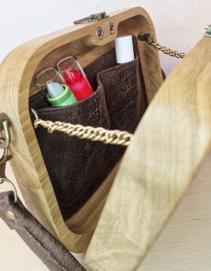 Ąžuolinė rankinė "Spalvų paukštė"